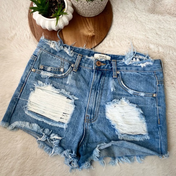Forever 21 jean shorts - Picture 2 of 4